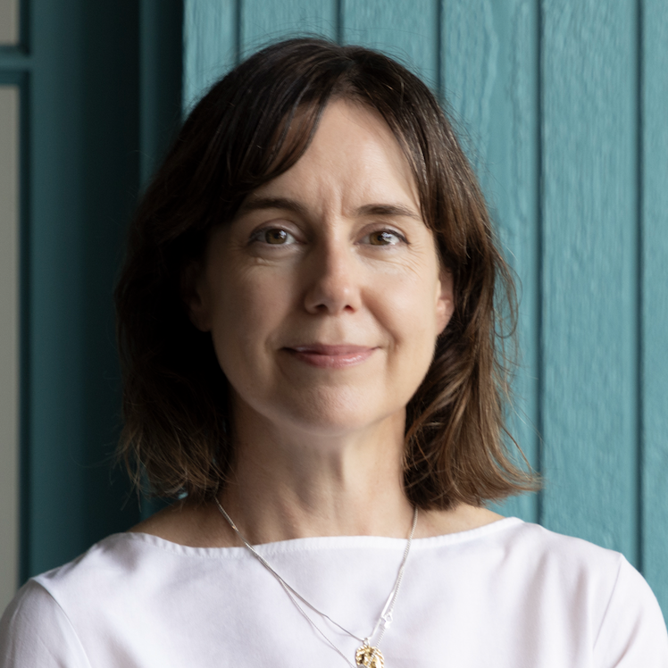 Kate Mackenzie headshot